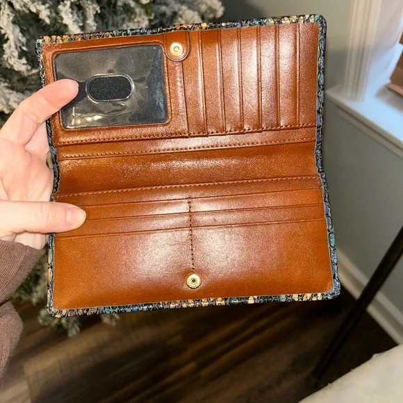 authentic Brahmin wallet - Picture 2 of 2